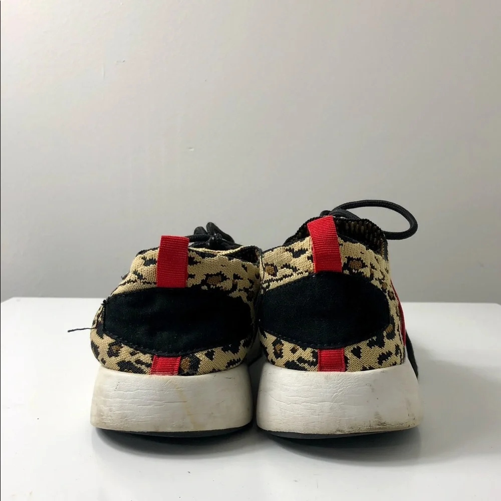 JUICY COUTURE Animal Print Knit Flex Athletic Shoes